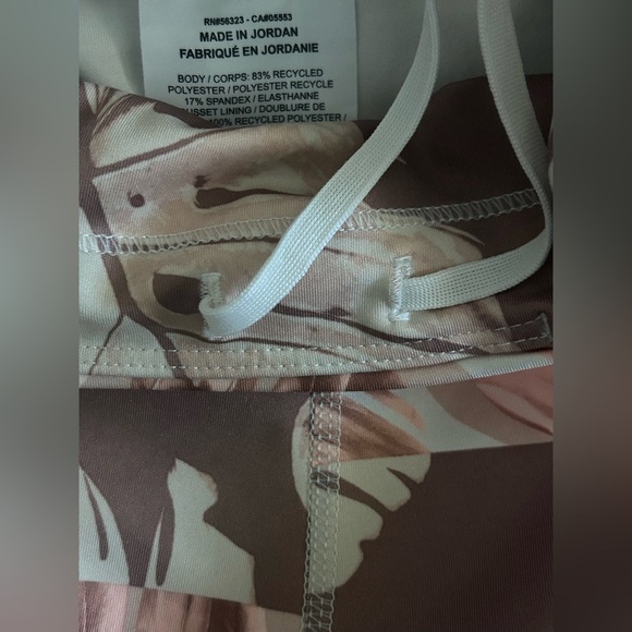 Nike Dri-Fit Tan and Pink Leaf Print High Rise Crop Women’s Leggings Size XS - Picture 6 of 9